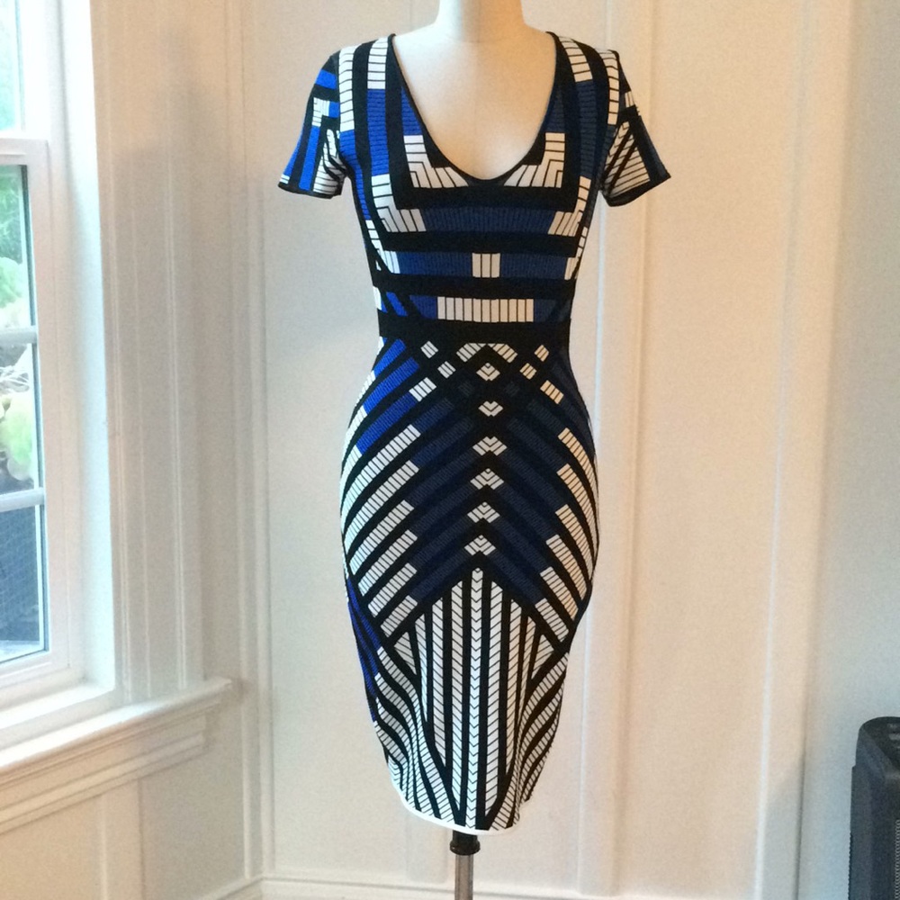 DVF Diane von Furstenberg graphic patterned dress